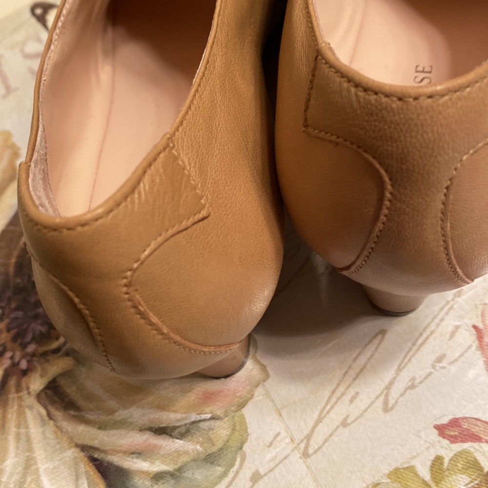 Taryn Rose camel leather wedge heel shoes Size 9 EUC - Picture 4 of 11